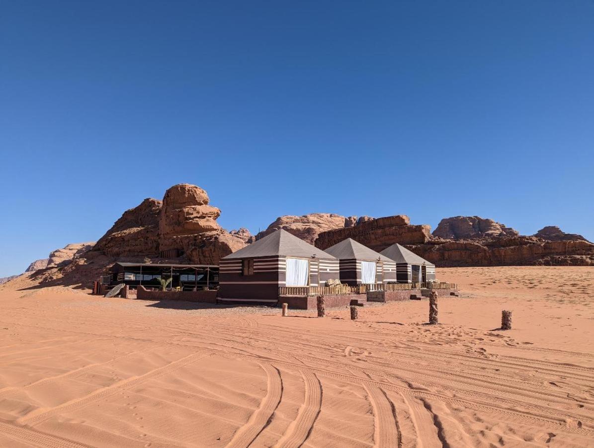 Bedouin Life Camp Hotel Wadi Rum Exterior photo