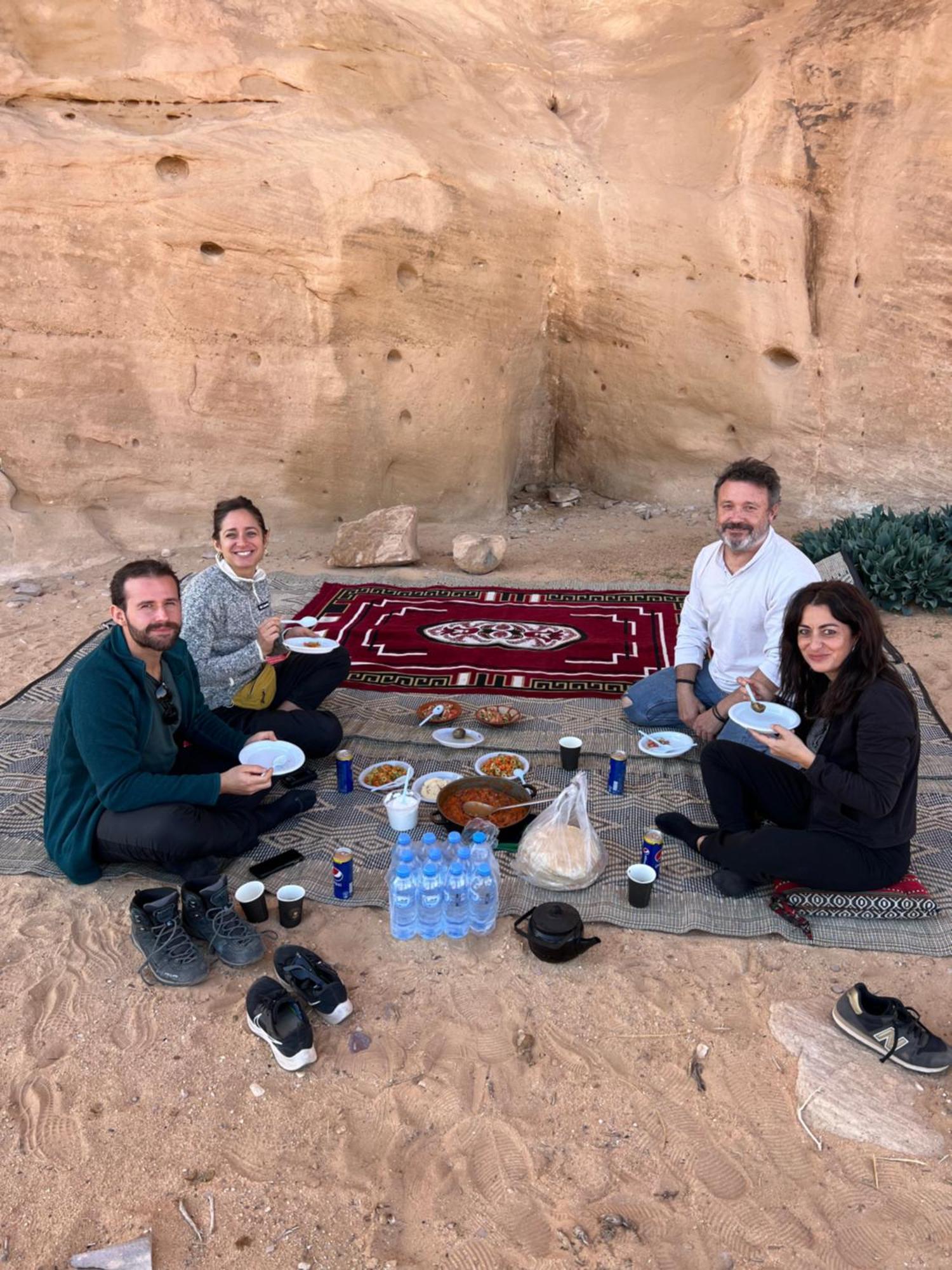 Bedouin Life Camp Hotel Wadi Rum Exterior photo